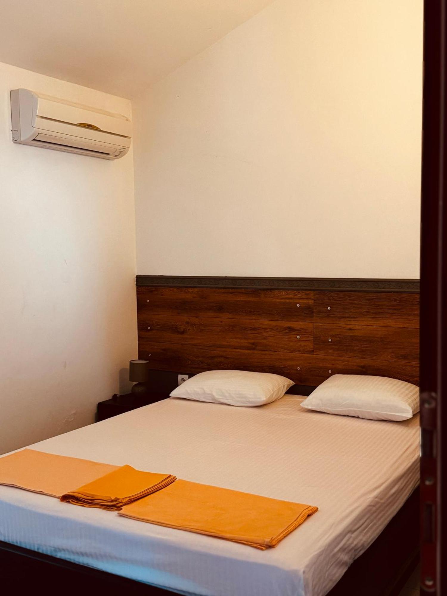 Budva Felix Suites Luaran gambar
