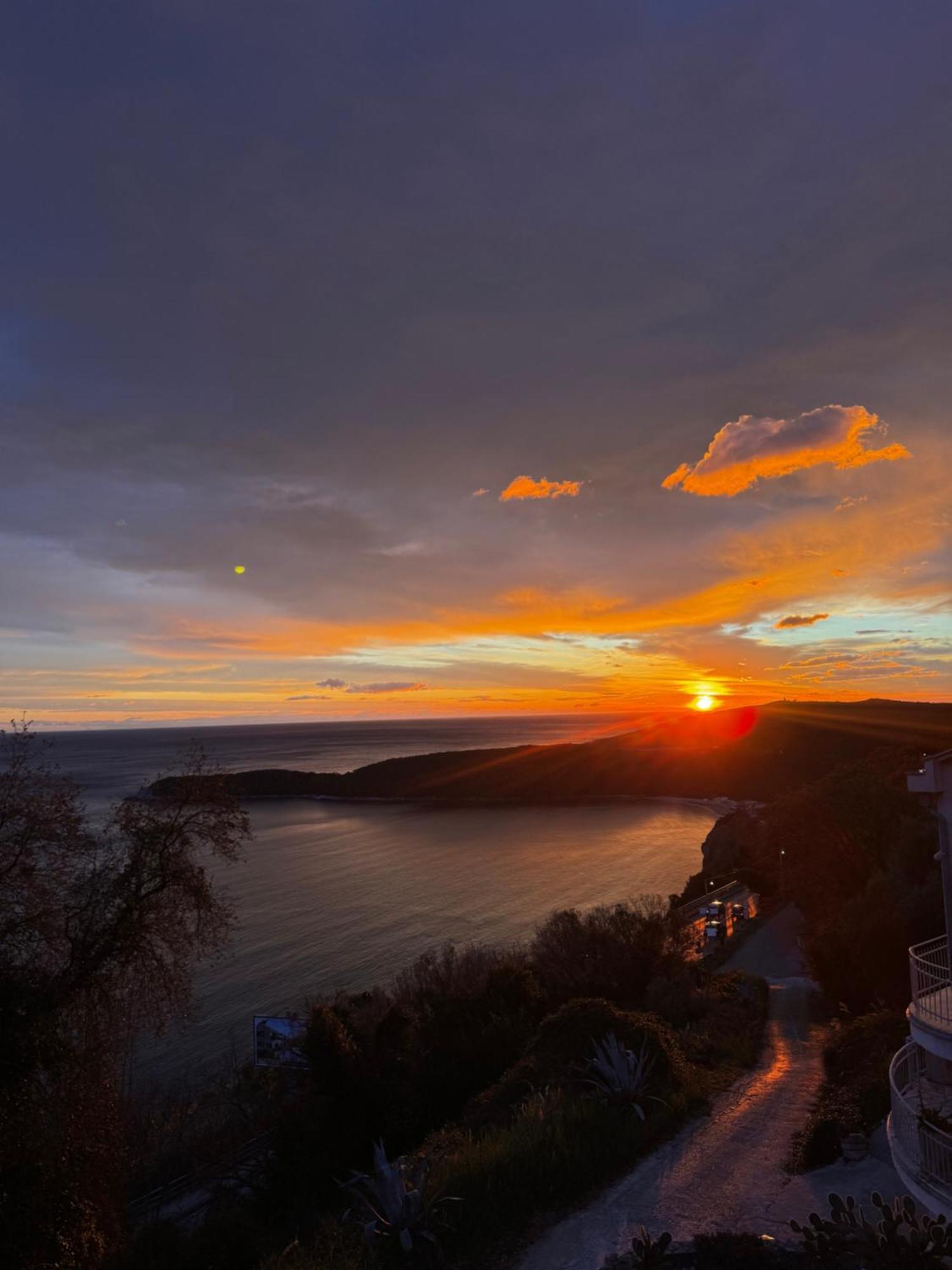 Budva Felix Suites Luaran gambar