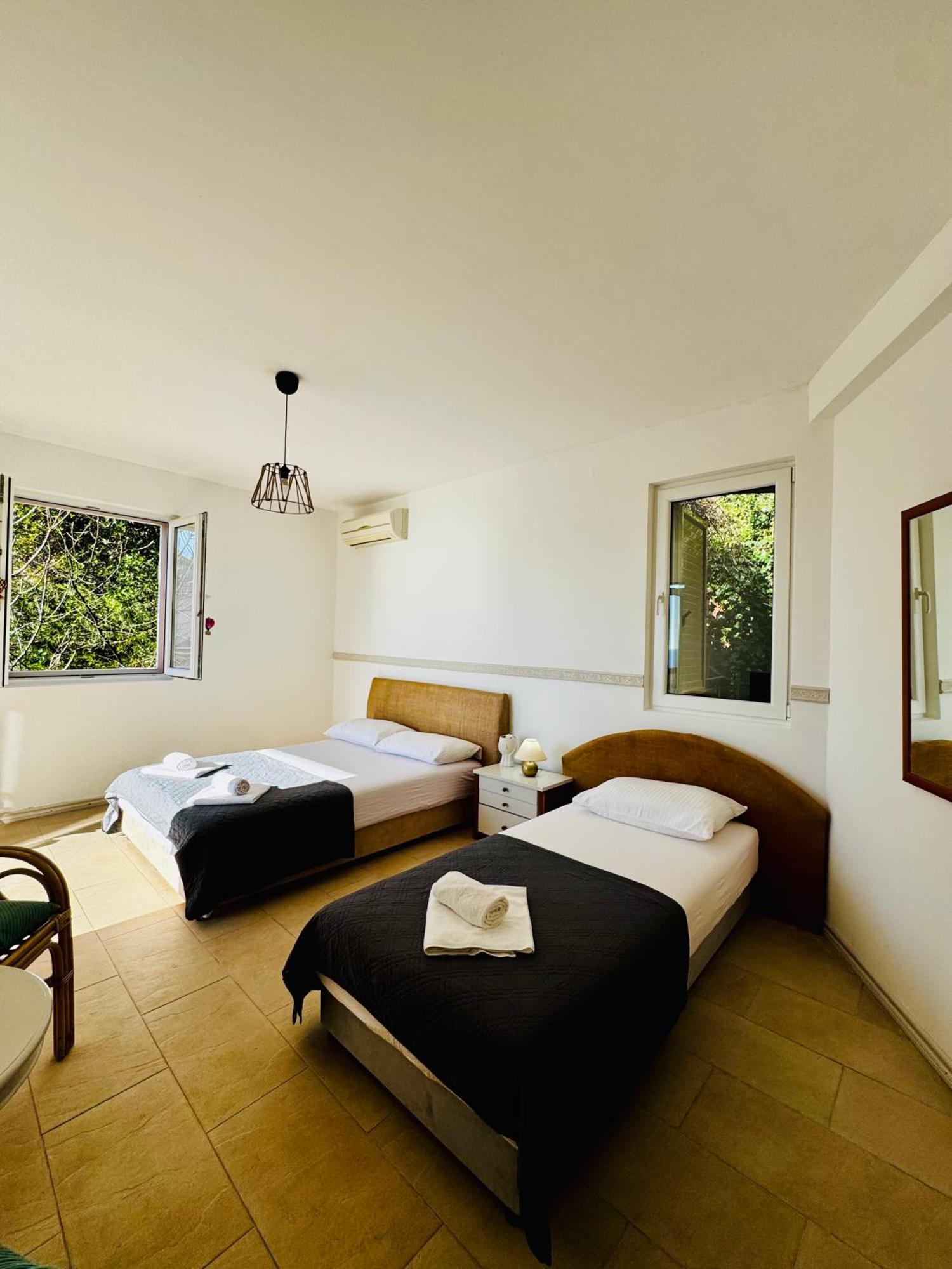 Budva Felix Suites Luaran gambar