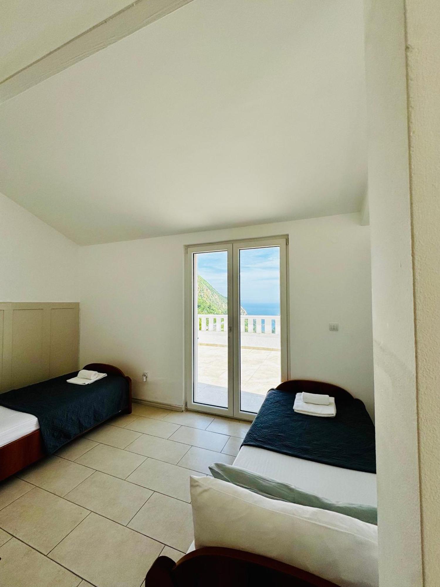 Budva Felix Suites Luaran gambar